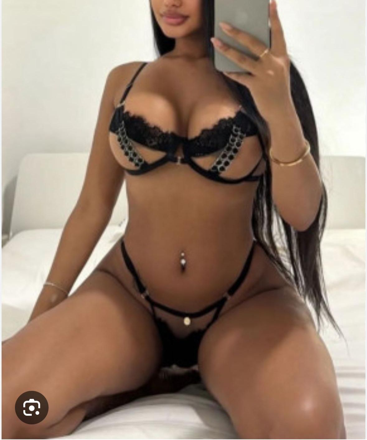 Ebony The sultry showstopper